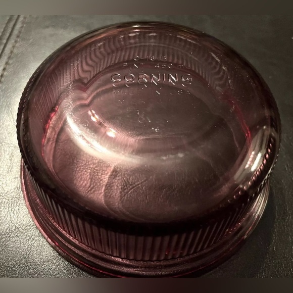Corning Vision Casserole Baker Bowl Cranberry Ribbed Retired Color 1 Pint C-16-B - Picture 3 of 3